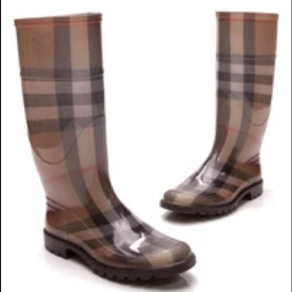 Burberry Rain boots size 7